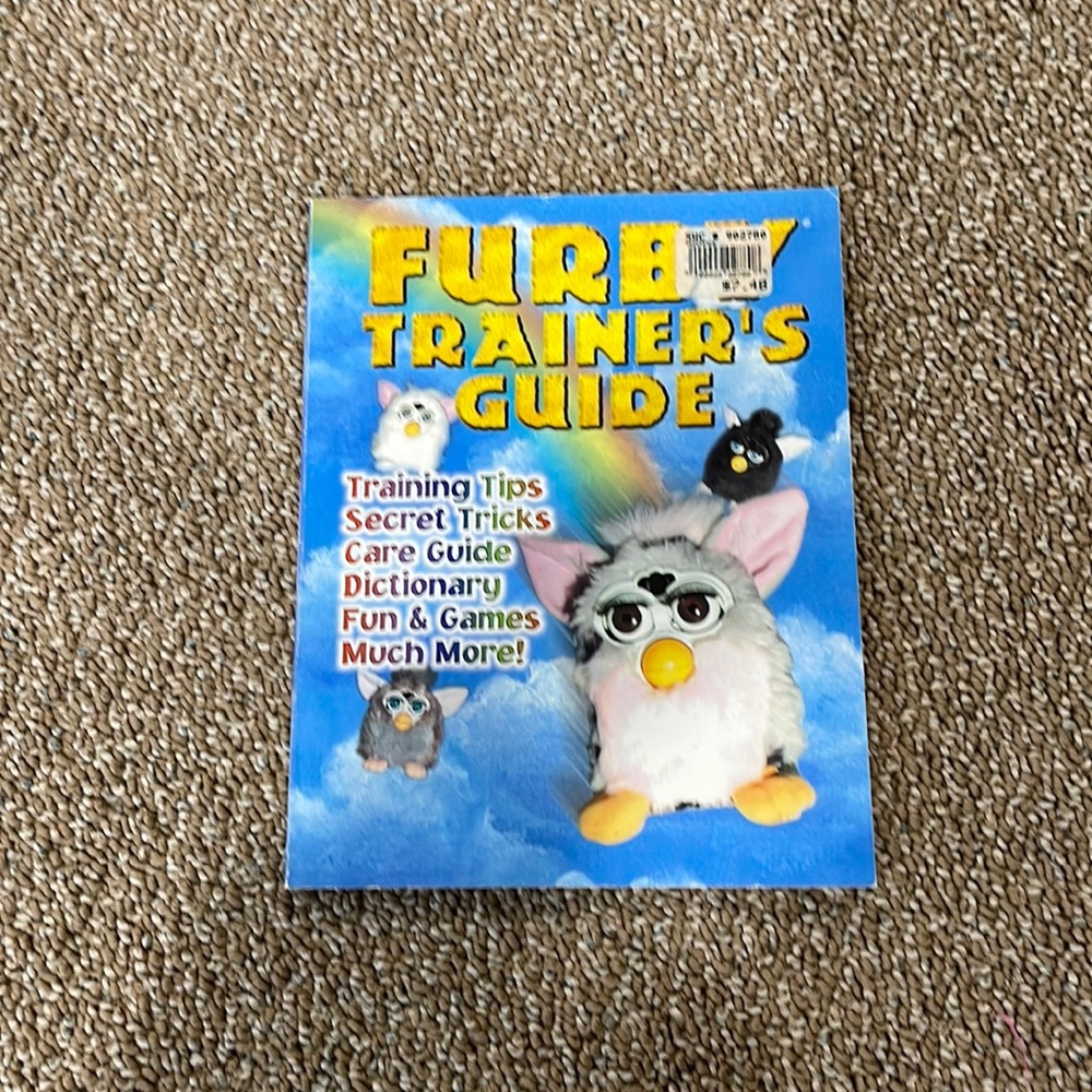 Vintage Furby  Trainer's Guide like New Published by Sandwich Islands Pub, 1999